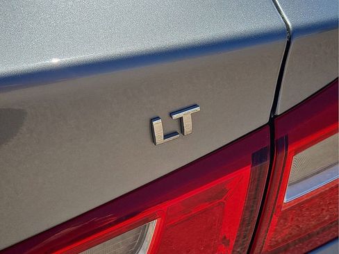 Used 2023 Chevrolet Malibu LT image 14