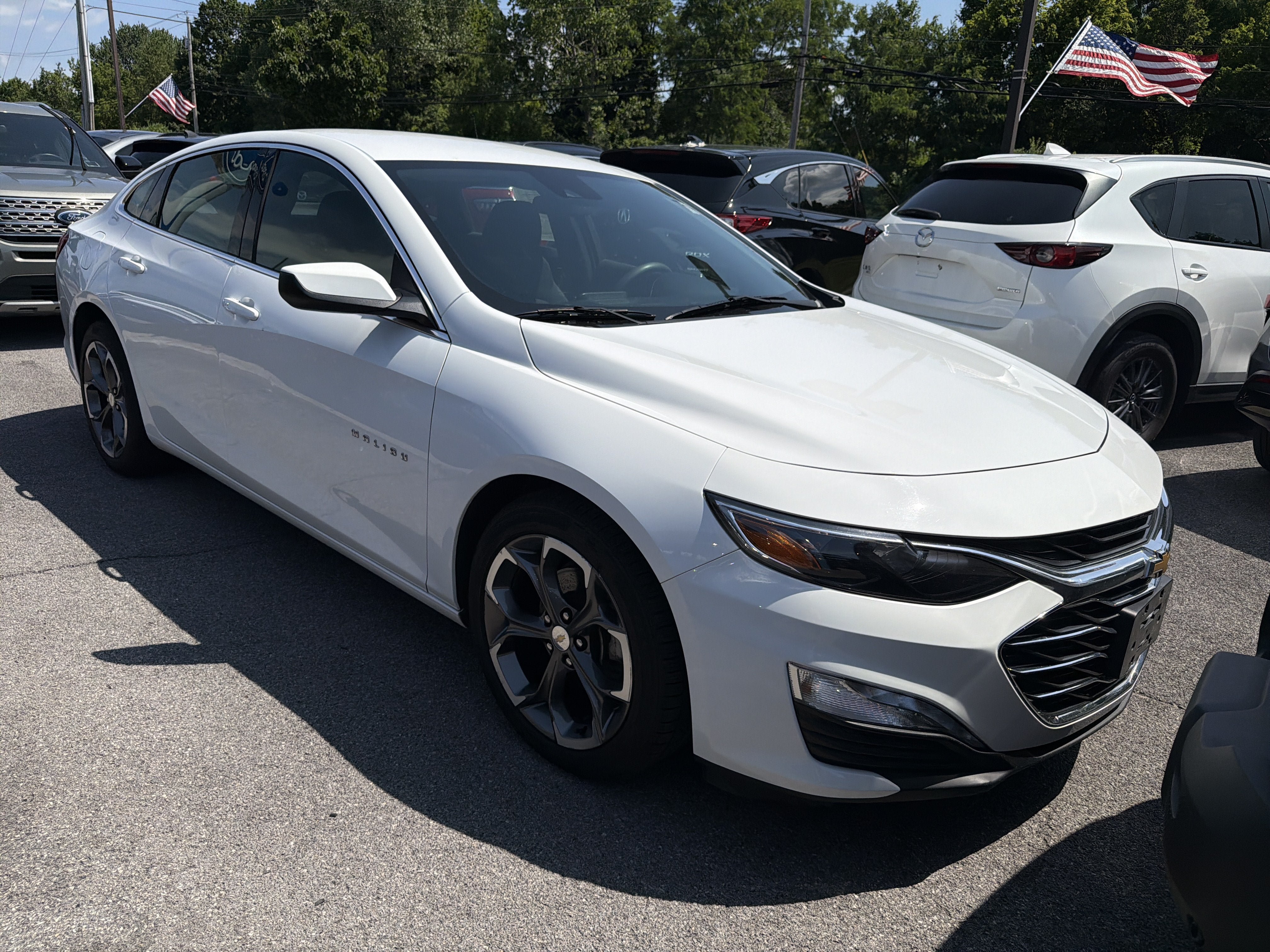 Used 2023 Chevrolet Malibu LT FWD image 2