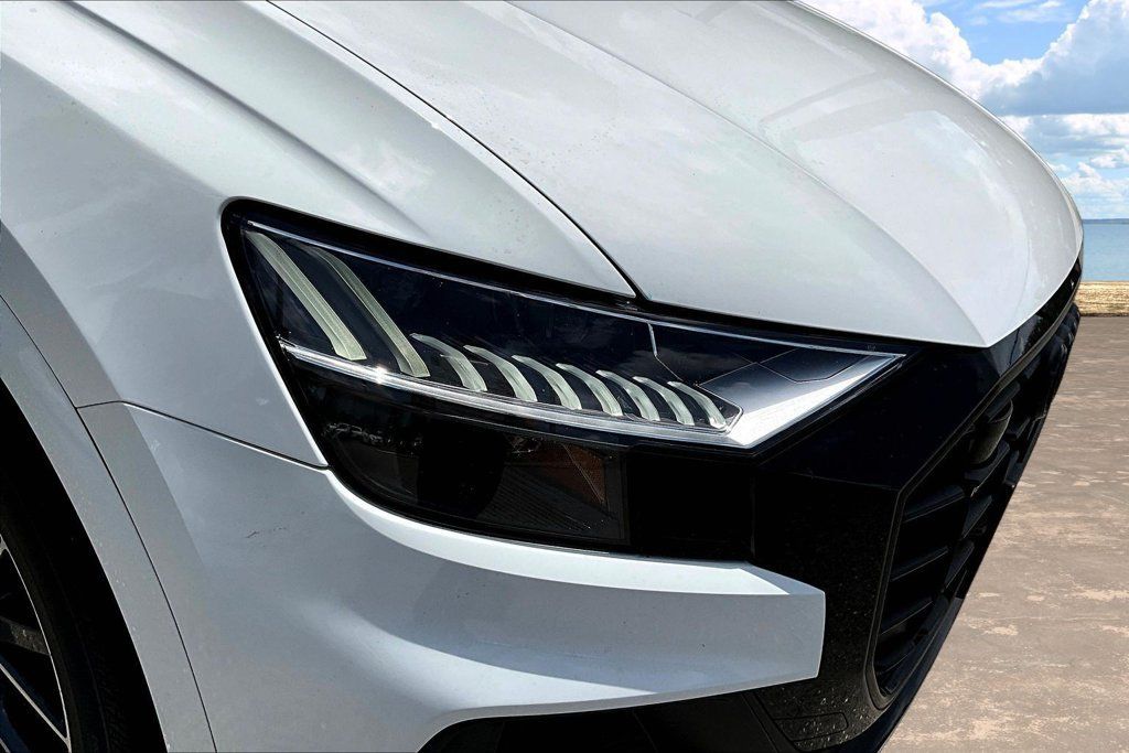 Used 2020 Audi Q8 Premium Plus w/ Premium Plus Package AWD/4WD image 32