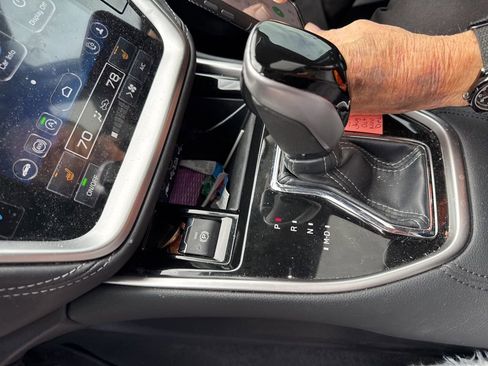 Certified 2025 Subaru Outback Premium image 18