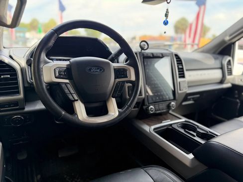 Used 2019 Ford F250 Lariat w/ Lariat Ultimate Package AWD/4WD image 23