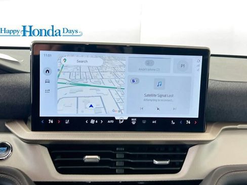 Used 2025 Ford Explorer Active w/ Active Comfort Package image 27