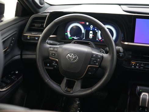 Used 2024 Toyota Crown Platinum image 14