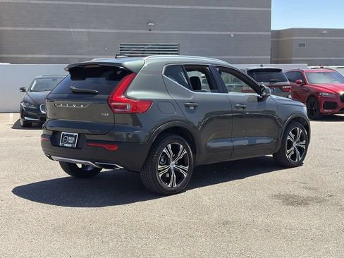 Used 2019 Volvo XC40 T4 Inscription FWD image 6