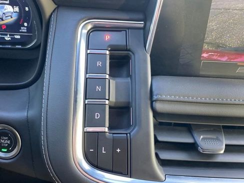 Used 2024 GMC Yukon SLE image 13