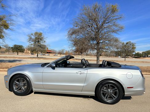 Used 2014 Ford Mustang Premium image 48