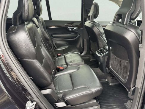 Used 2018 Volvo XC90 T6 Momentum w/ Convenience Package image 17
