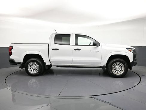 Used 2023 Chevrolet Colorado W/T RWD image 6
