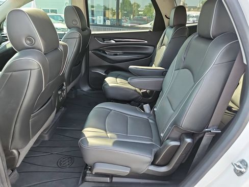 Used 2019 Buick Enclave Avenir w/ Avenir Technology Package FWD image 16