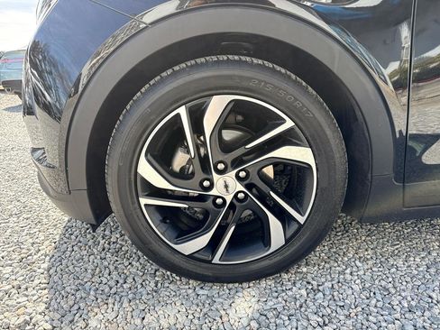 Used 2023 Chevrolet Bolt LT image 29