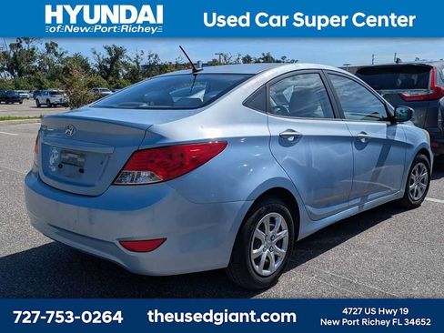 Used 2013 Hyundai Accent GLS FWD image 2