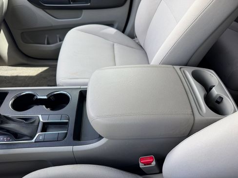 Used 2021 Kia Sedona LX FWD image 29
