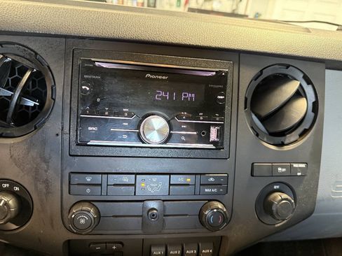 Used 2012 Ford F250 XL w/ PWR Equipment Group AWD/4WD image 16