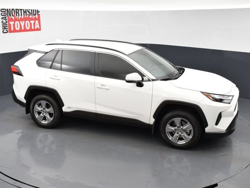 Used 2025 Toyota RAV4 LE AWD/4WD image 20