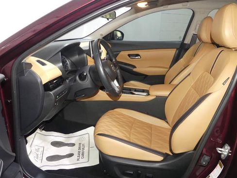 Used 2022 Nissan Sentra SV w/ SV Premium Package FWD image 21