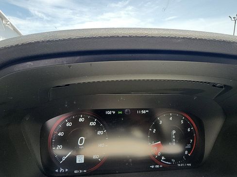 Used 2020 Volvo S60 T5 Momentum FWD image 13