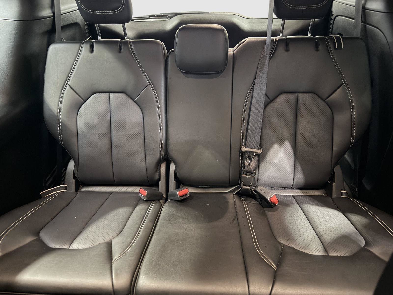 Used 2026 Chrysler Pacifica Select FWD image 22