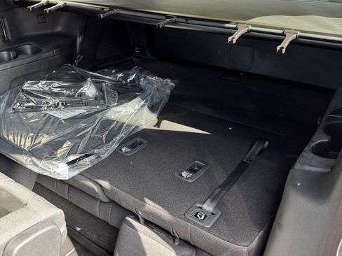 New 2025 Honda Pilot Sport image 12