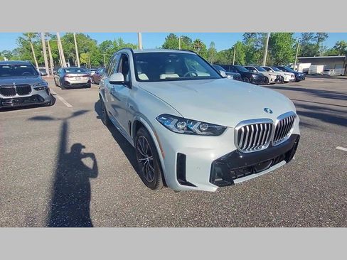 New 2025 BMW X5 xDrive50e w/ M Sport Package image 16