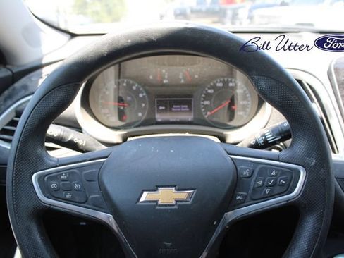 Used 2022 Chevrolet Malibu LT FWD image 10