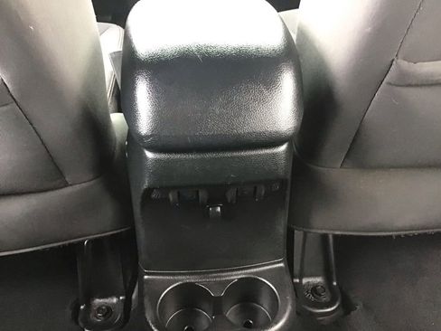 Used 2018 Jeep Wrangler Unlimited Sport S image 15