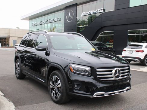 Certified 2025 Mercedes-Benz GLB 250 image 3