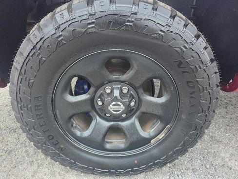 Used 2017 Nissan Titan S image 19