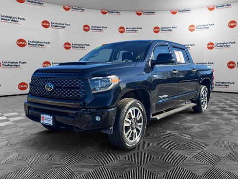 Used 2018 Toyota Tundra SR5 w/ TRD Sport Package image 3