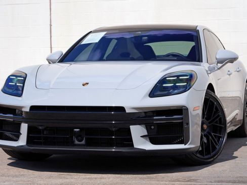 Used 2025 Porsche Panamera GTS AWD/4WD image 3