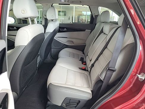 Used 2018 Kia Sorento SX FWD image 9