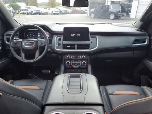 Used 2024 GMC Yukon AT4 w/ Technology Package image 11