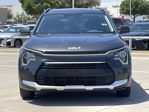 Used 2025 Kia Niro LX FWD image 7