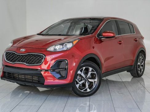 Used 2020 Kia Sportage LX image 4