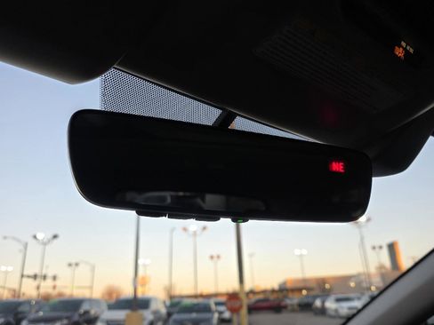 Used 2022 Subaru Crosstrek 2.5i Sport w/ Moonroof Package image 21