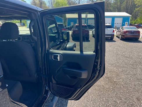 Used 2020 Jeep Gladiator Sport w/ Quick Order Package 24S AWD/4WD image 35