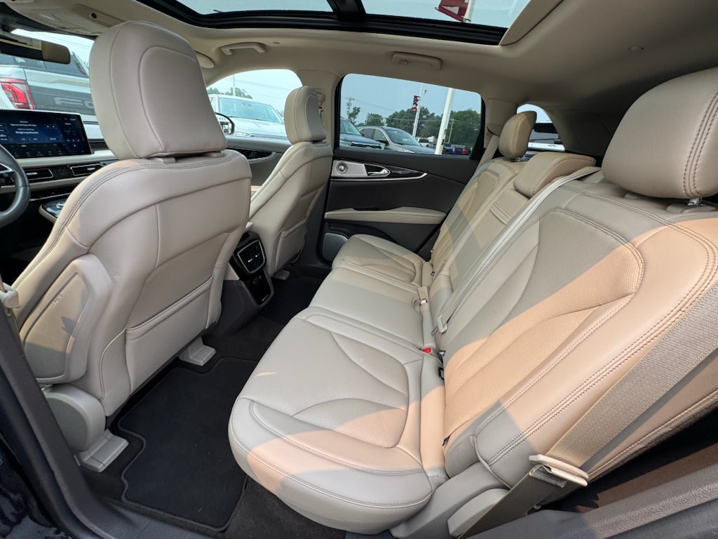 Used 2023 Lincoln Nautilus Reserve w/ Equipment Group 202A AWD/4WD image 22