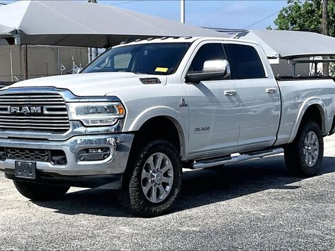 Used 2019 RAM 2500 Laramie AWD/4WD image 2