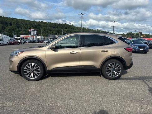 Used 2020 Ford Escape Titanium AWD/4WD image 4