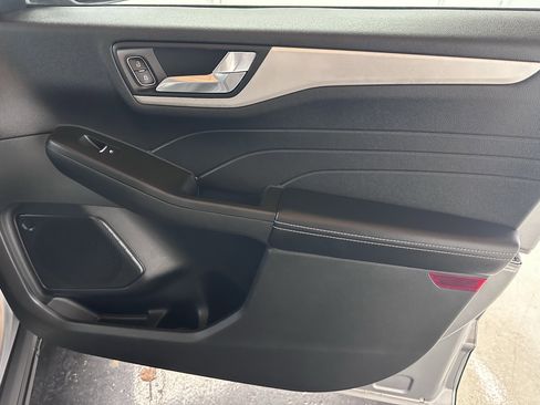 Used 2021 Ford Escape SEL image 35