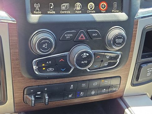 Used 2015 RAM 2500 Laramie AWD/4WD image 28