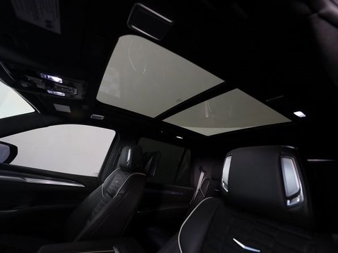 Used 2025 Cadillac Escalade V image 21
