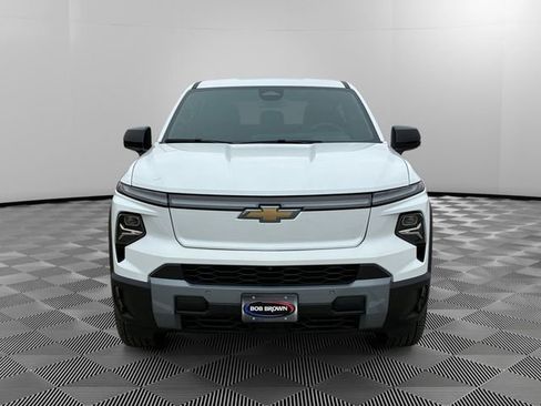 New 2025 Chevrolet Silverado EV LT image 8
