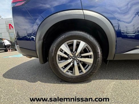Used 2023 Nissan Pathfinder SL AWD/4WD image 22