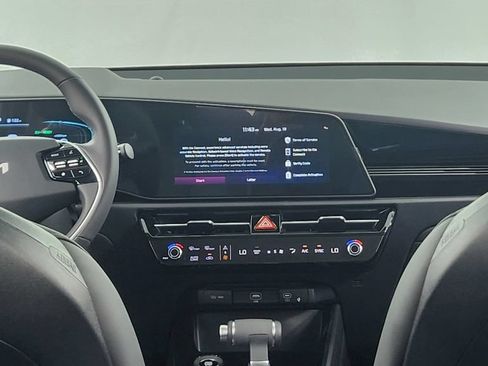 New 2026 Kia Niro EX FWD image 16
