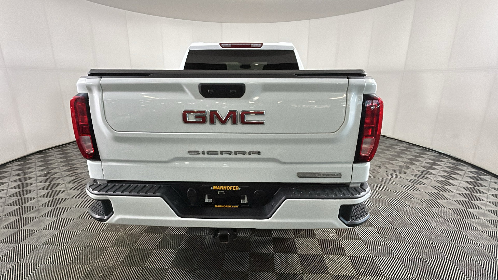 Used 2024 GMC Sierra 1500 Elevation AWD/4WD image 4