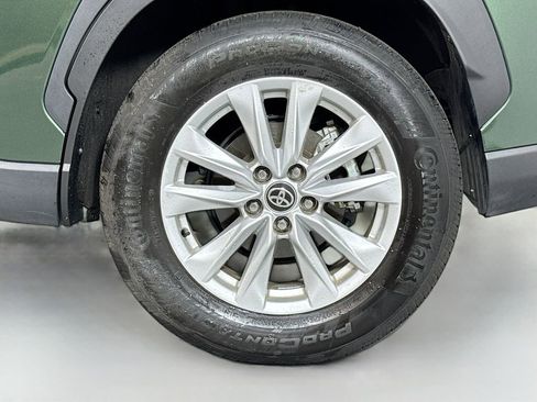 Used 2024 Toyota Corolla Cross LE w/ Moonroof Package AWD/4WD image 9