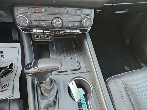 Used 2025 Dodge Durango GT image 27