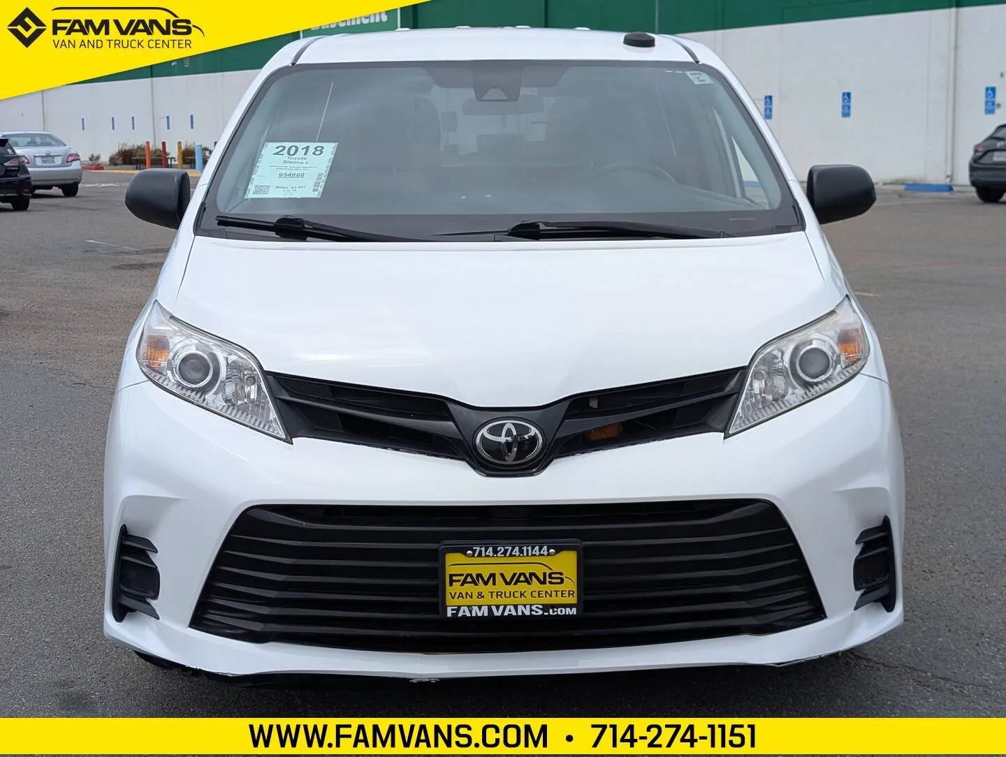 Used 2018 Toyota Sienna L FWD image 3