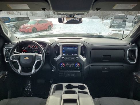 Used 2022 Chevrolet Silverado 2500 LT w/ Convenience Package image 8