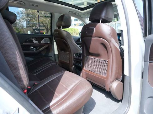 Used 2020 Mercedes-Benz GLS 580 4MATIC image 23